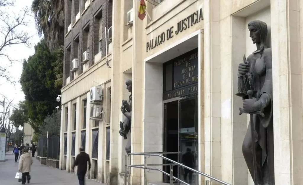 Spanish court freezes Moroccan accounts